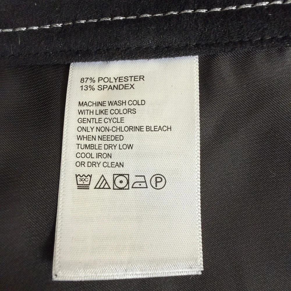 Tommy Bahama 16 loops pocket